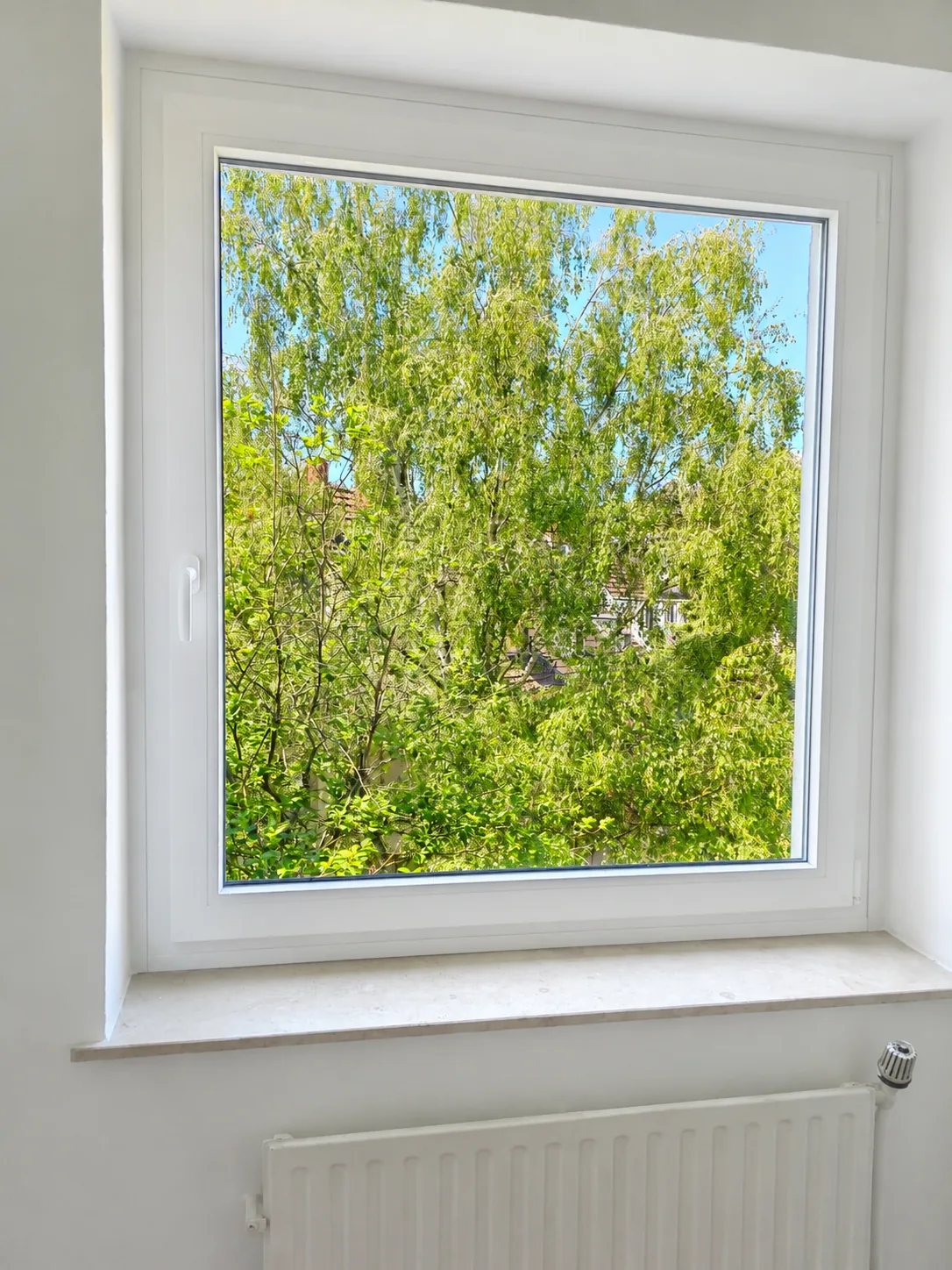 Weißes Fenster Fenstertechnik Kube